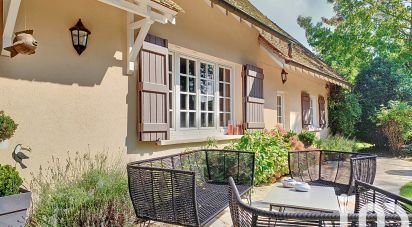 Maison de campagne 12 pièces de 260 m² à Poigny-la-Forêt (78125)