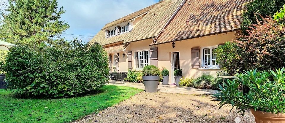 Maison de campagne 12 pièces de 260 m² à Poigny-la-Forêt (78125)