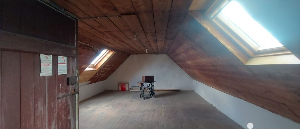 Maison de ville 5 pièces de 111 m² à Douarnenez (29100)