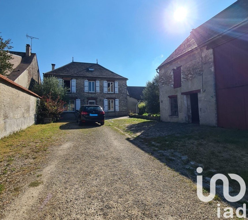 Maison 7 pièces de 147 m² à Angerville (91670)