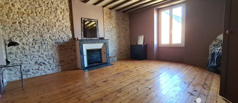 House 7 rooms of 147 m² in Rouvray-Saint-Denis (28310)