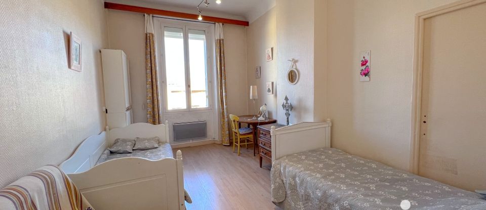 Apartment 13 rooms of 229 m² in Draguignan (83300)