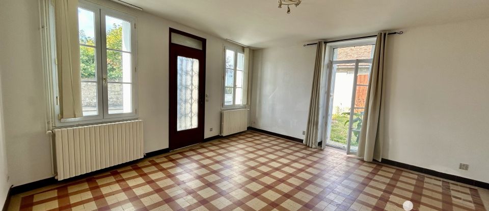 Maison 4 pièces de 98 m² à Vernantes (49390)