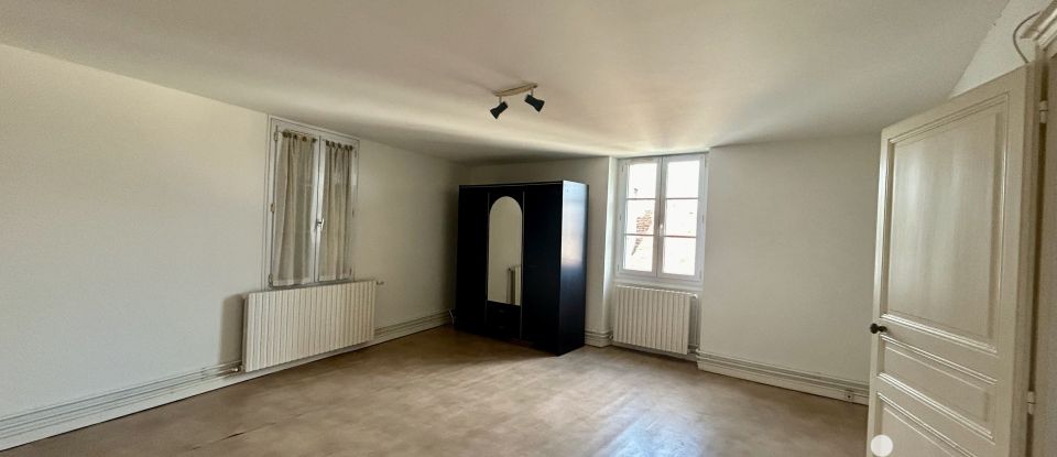 Maison 4 pièces de 98 m² à Vernantes (49390)