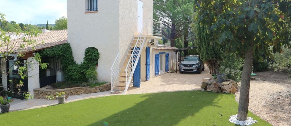 Maison 9 pièces de 220 m² à Le Beausset (83330)