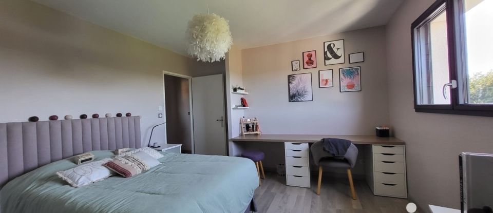 Maison 7 pièces de 167 m² à Luceau (72500)