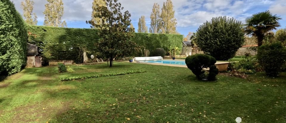 Mansion 8 rooms of 357 m² in Cenon-sur-Vienne (86530)