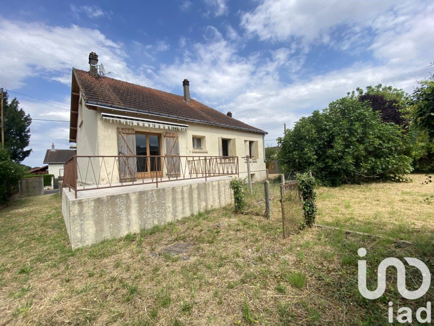 Traditional house 6 rooms of 100 m² in Naintré (86530)