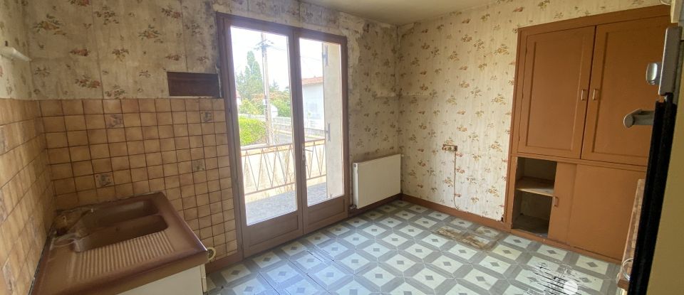 Traditional house 6 rooms of 100 m² in Naintré (86530)