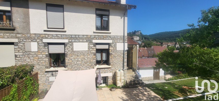 Maison 4 pièces de 75 m² à Ornans (25290)