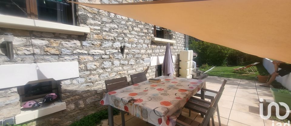 Maison 4 pièces de 75 m² à Ornans (25290)