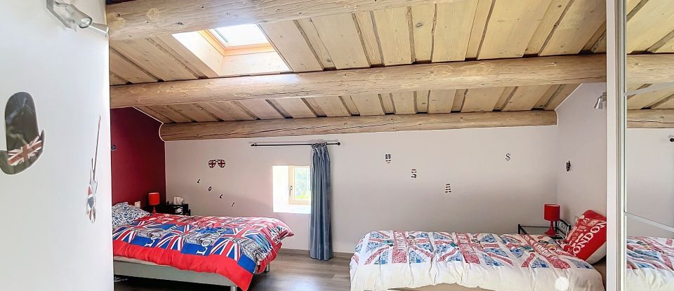 Maison de campagne 8 pièces de 222 m² à Colombier (42220)