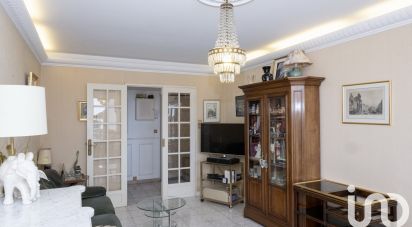 Apartment 4 rooms of 77 m² in Les Ulis (91940)