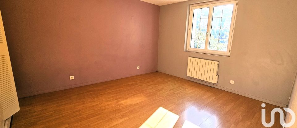 Maison 6 pièces de 104 m² à Lillebonne (76170)