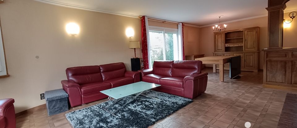 Maison 5 pièces de 159 m² à - (73220)