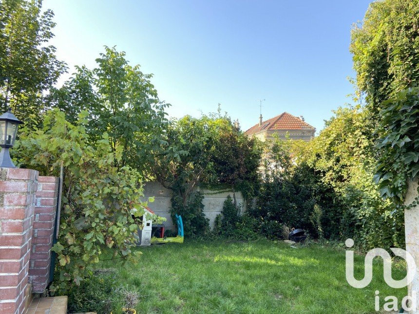 House 6 rooms of 100 m² in Épinay-sur-Seine (93800)