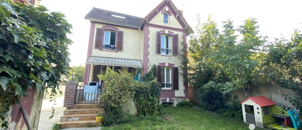 House 6 rooms of 100 m² in Épinay-sur-Seine (93800)