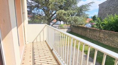 Apartment 3 rooms of 66 m² in Saint-Genest-Lerpt (42530)