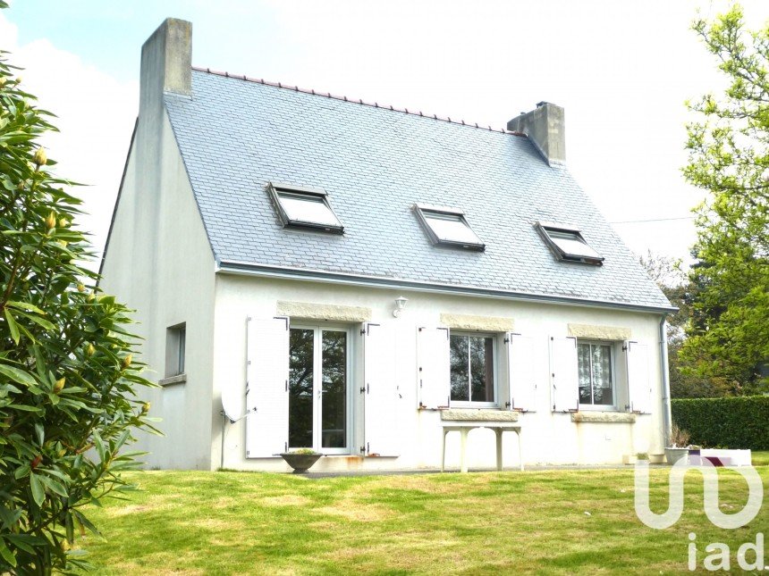 Traditional house 6 rooms of 105 m² in Pleuven (29170)