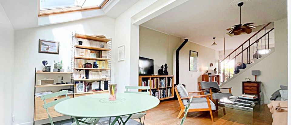 House 5 rooms of 100 m² in Paris (75019)