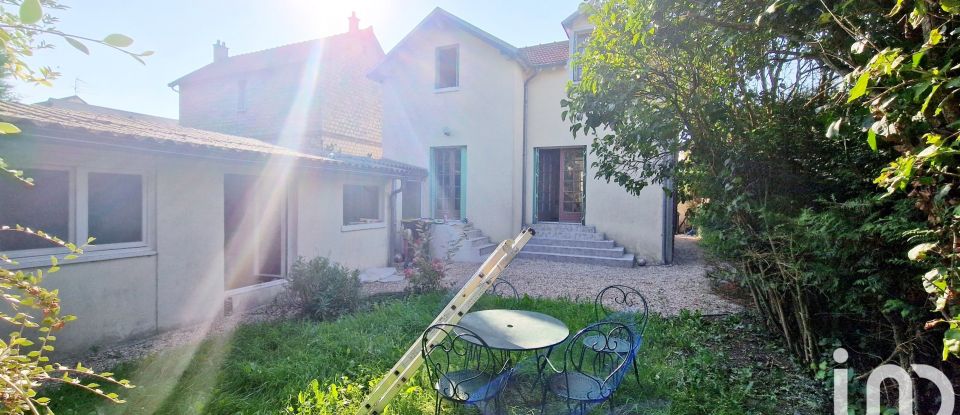 House 6 rooms of 125 m² in Gisors (27140)