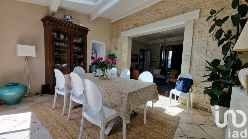 Town house 7 rooms of 178 m² in Niort (79000)