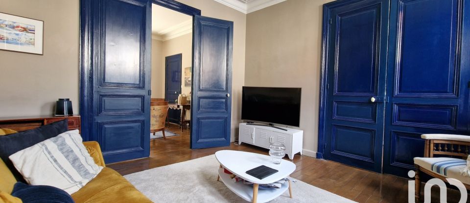 Town house 7 rooms of 178 m² in Niort (79000)