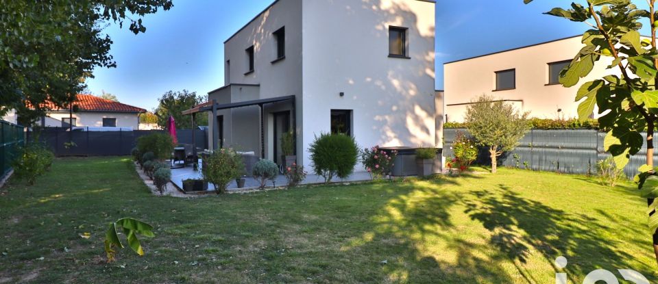 Maison 6 pièces de 92 m² à Mâcon (71000)