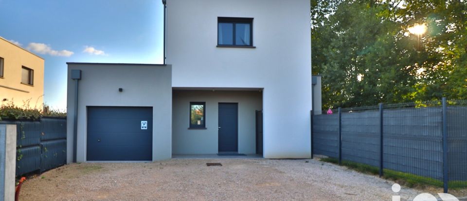 Maison 6 pièces de 92 m² à Mâcon (71000)