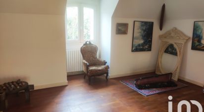 Traditional house 5 rooms of 208 m² in Latresne (33360)