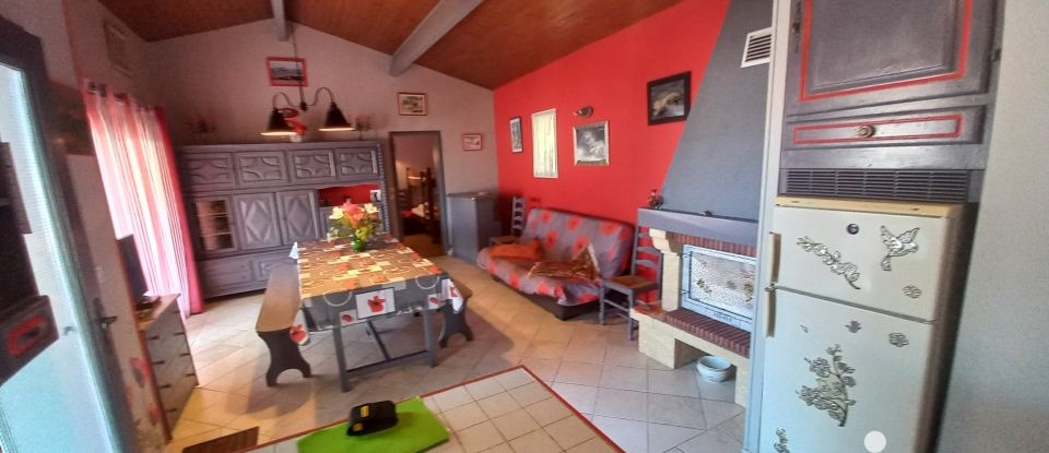 Traditional house 3 rooms of 66 m² in Saint-Denis-d'Oléron (17650)