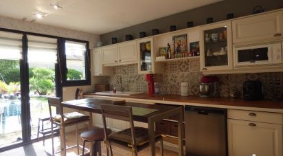 House 5 rooms of 187 m² in Mazeuil (86110)