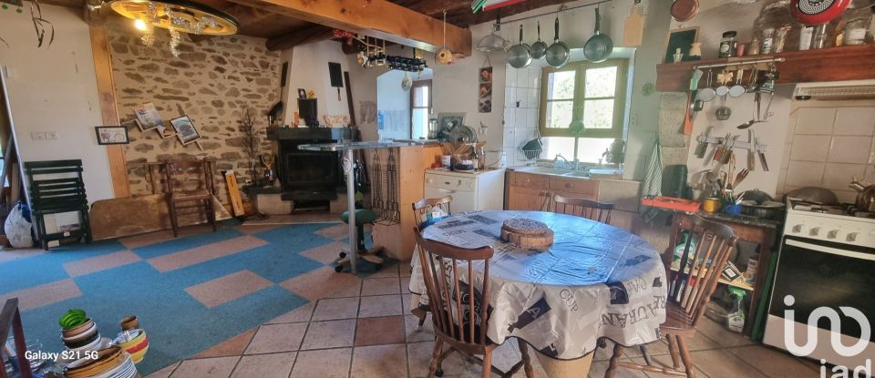 Maison de village 8 pièces de 85 m² à Berbezit (43160)