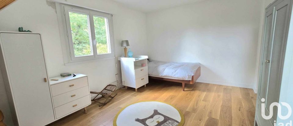 Maison 5 pièces de 130 m² à Montfort-l'Amaury (78490)