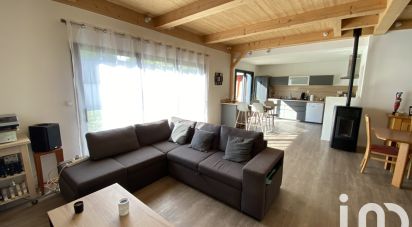 Maison 4 pièces de 115 m² à Les Herbiers (85500)