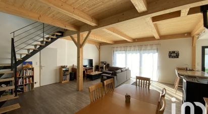 Maison 4 pièces de 115 m² à Les Herbiers (85500)