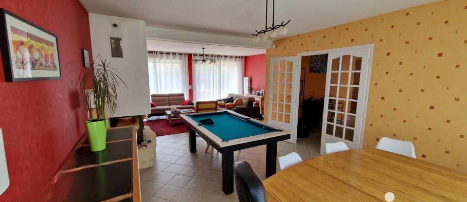 House 7 rooms of 196 m² in Favières (77220)