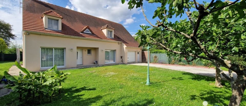 House 7 rooms of 196 m² in Favières (77220)