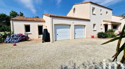 Maison 9 pièces de 236 m² à Mouilleron-le-Captif (85000)