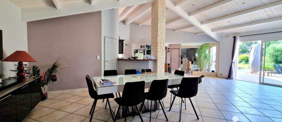 House 9 rooms of 236 m² in Mouilleron-le-Captif (85000)