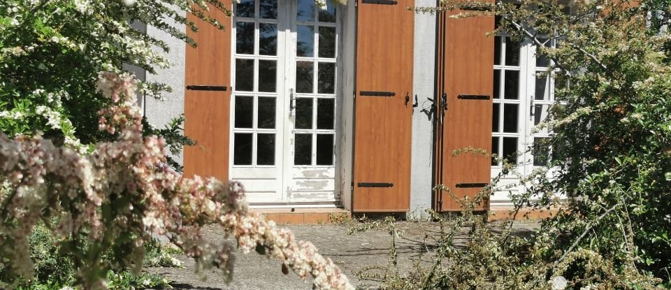 Traditional house 5 rooms of 126 m² in Royan (17200)