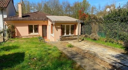 Maison 4 pièces de 65 m² à Civray (86400)