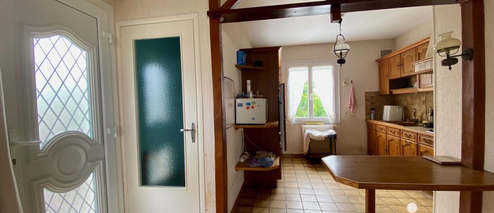 House 4 rooms of 83 m² in Saint-Xandre (17138)