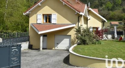 Country house 5 rooms of 158 m² in Monteynard (38770)