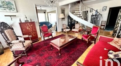 Duplex 5 pièces de 151 m² à Courbevoie (92400)