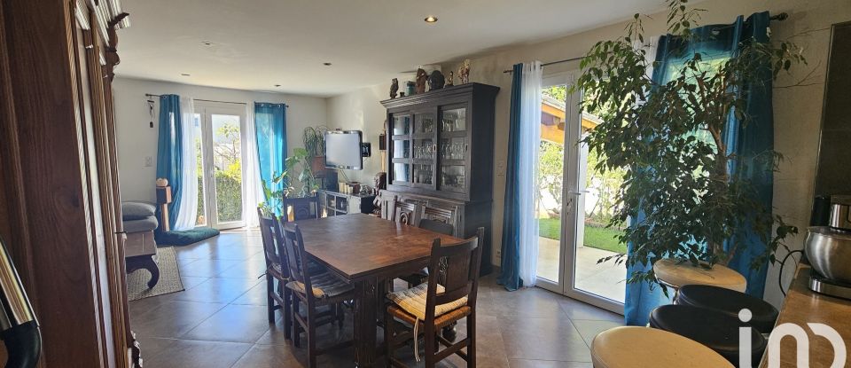 Maison 5 pièces de 98 m² à Arles (13280)