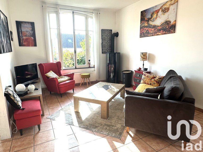 Maison 6 pièces de 135 m² à Machemont (60150)