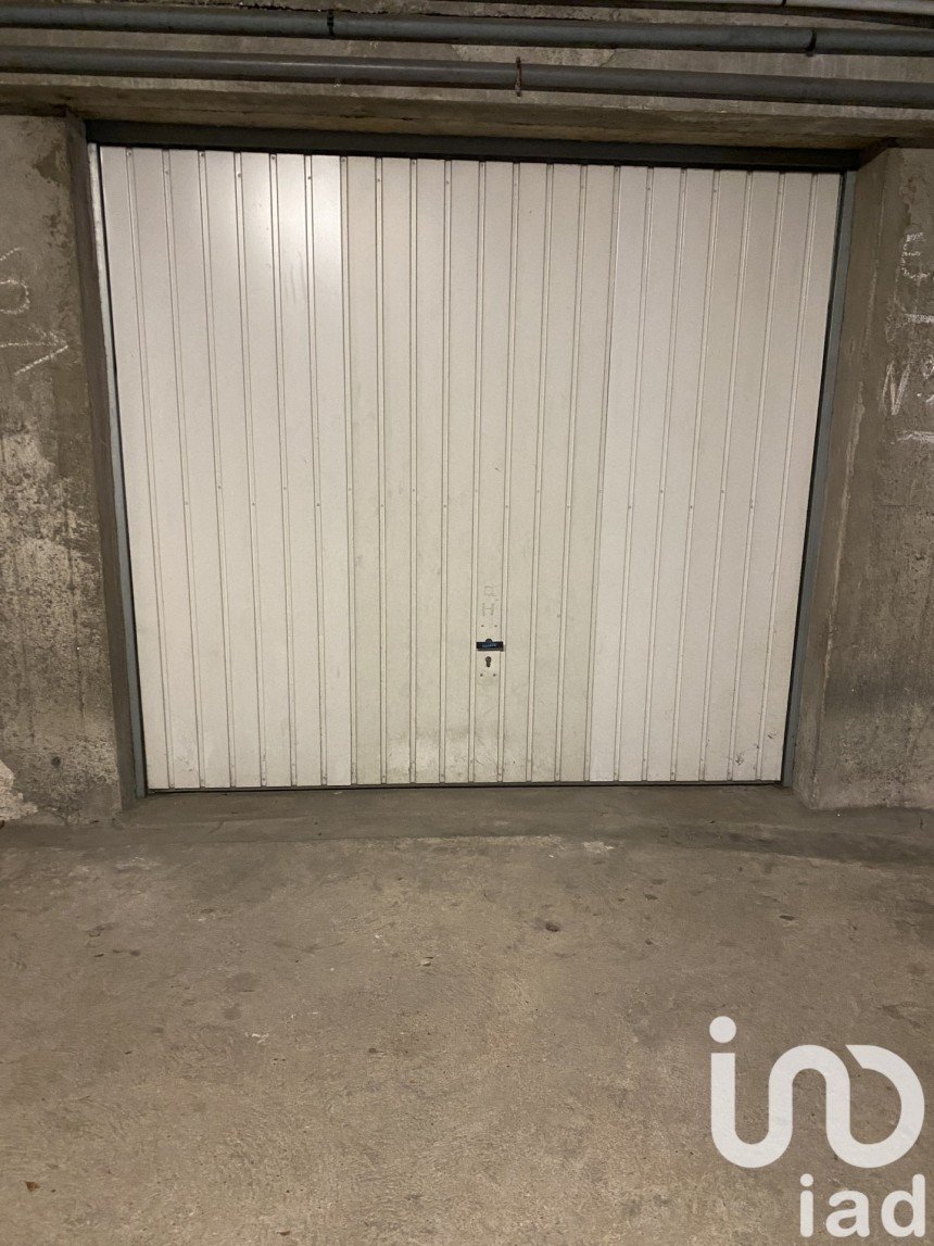 Parking/garage/box de 15 m² à Nantes (44300)