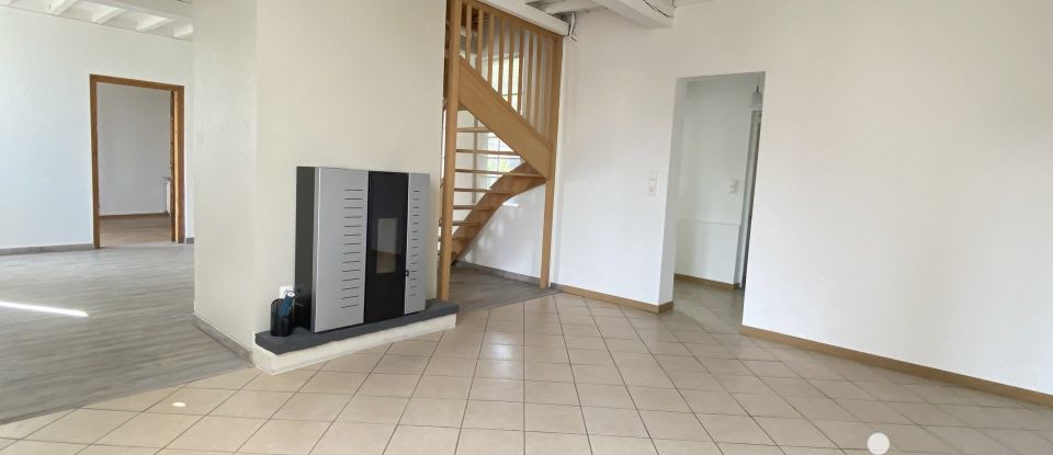 Maison 7 pièces de 177 m² à Blangy-Tronville (80440)