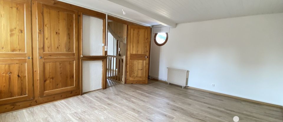 Maison 7 pièces de 177 m² à Blangy-Tronville (80440)